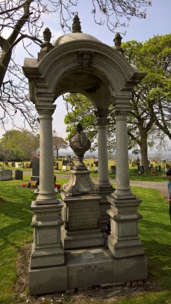 Briggs grave Bowling (2)